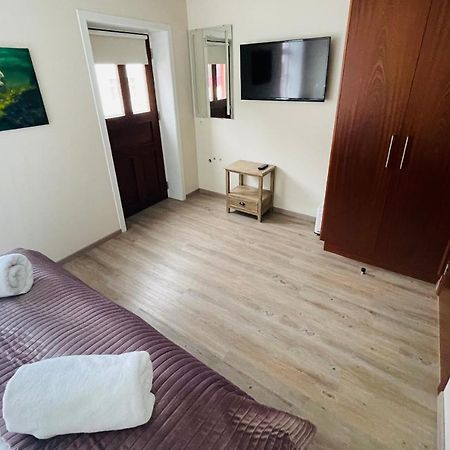 600 Guesthouse อาคูเรย์รี ภายนอก รูปภาพ