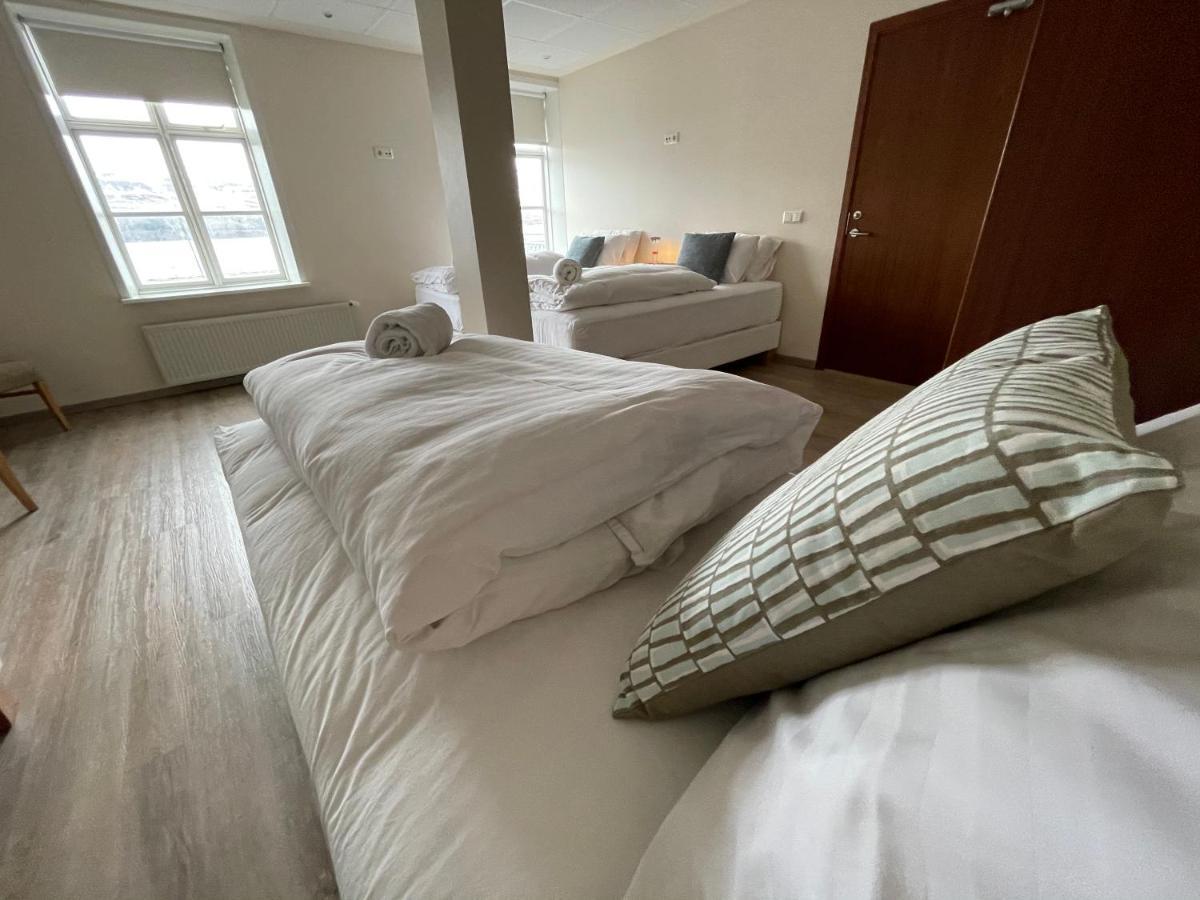 600 Guesthouse อาคูเรย์รี ภายนอก รูปภาพ